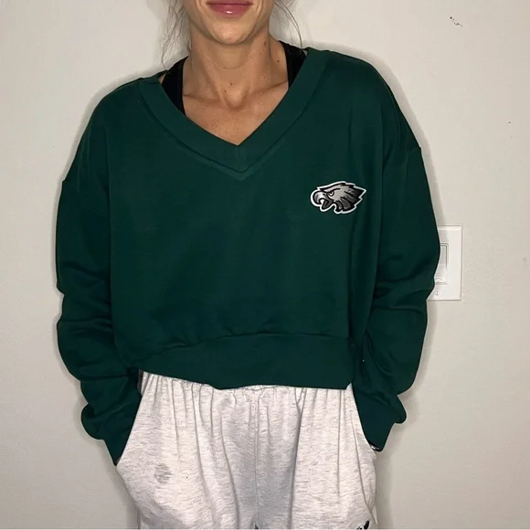 Green V-Neck embroidered Eagles Sweatshirt - Picture 5 of 5